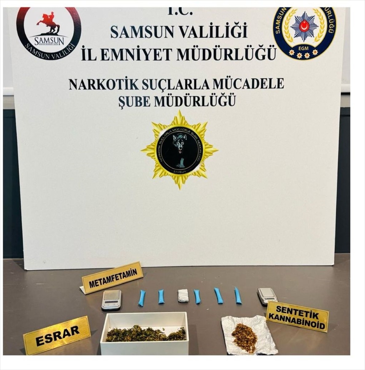 Samsun'daki uyuşturucu operasyonunda 3 kişi yakalandı. Polis ekipleri, belirlenen adreslere...
