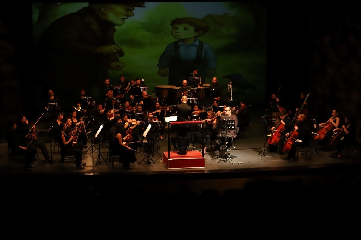 Samsun Devlet Opera ve Balesi (SAMDOB), Rus besteci Sergey Prokofiev'in 1936 yılında çocuklar için...