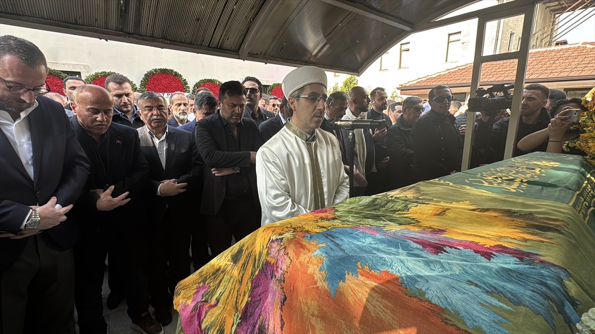 Teknik direktör Bülent Uygun'un 29 yaşında vefat eden kızı Almina Tude Uygun’un cenazesi...