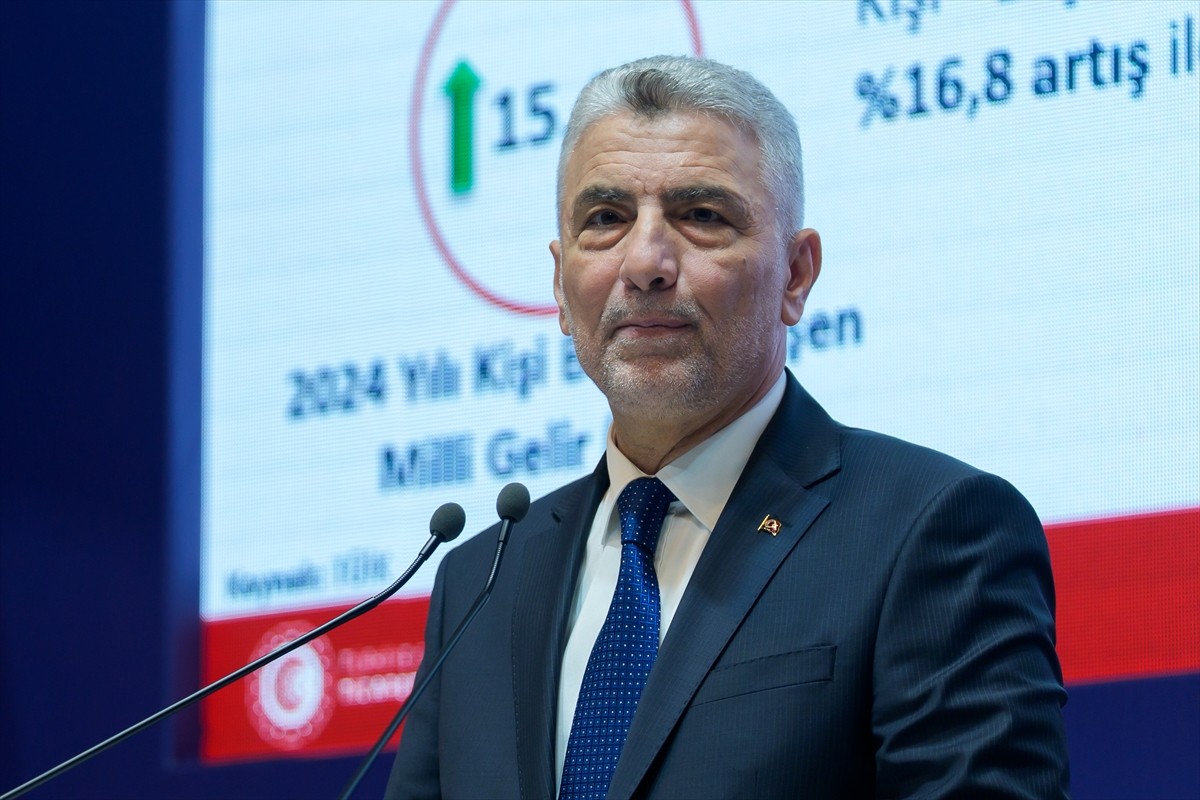 Ticaret Bakanı Ömer Bolat, bakanlıkta düzenlediği basın toplantısında, mart ayı dış ticaret...