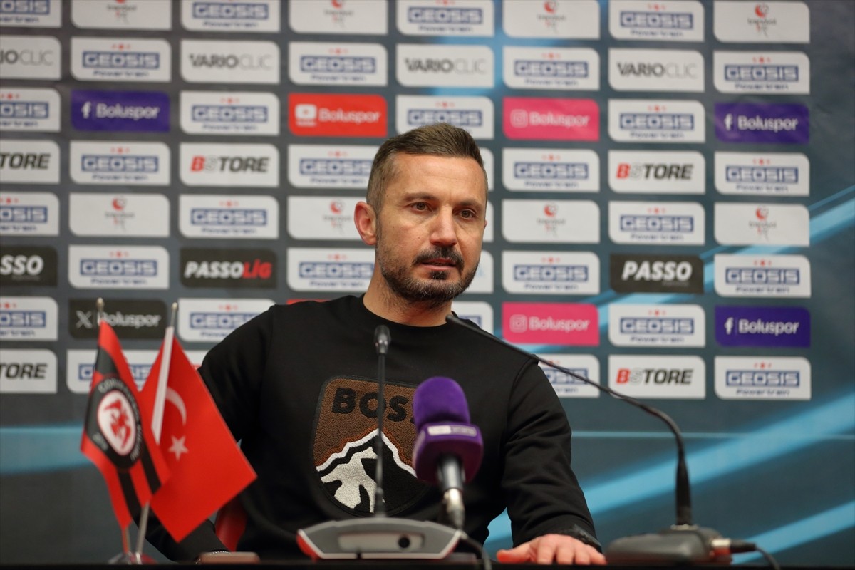 Trendyol 1. Lig'in 33. haftasında Boluspor ile Sakaryaspor, Çorum Şehir Stadı'nda karşılaştı....