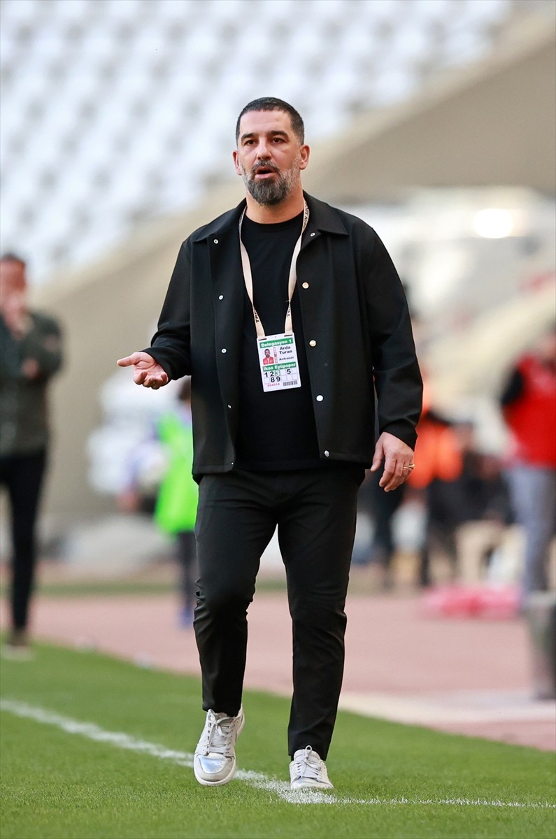 Trendyol Süper Lig'in 30. haftasında Atakaş Hatayspor ile ikas Eyüpspor, Mersin Stadyumu'nda...