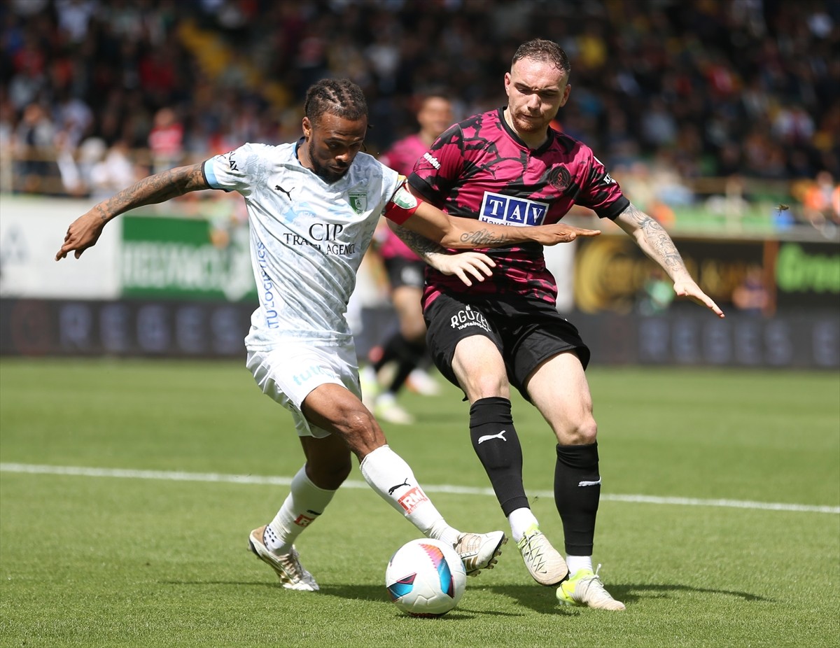 Trendyol Süper Lig'in 30. haftasında Corendon Alanyaspor ile Sipay Bodrum FK, Gain Park Stadı'nda...