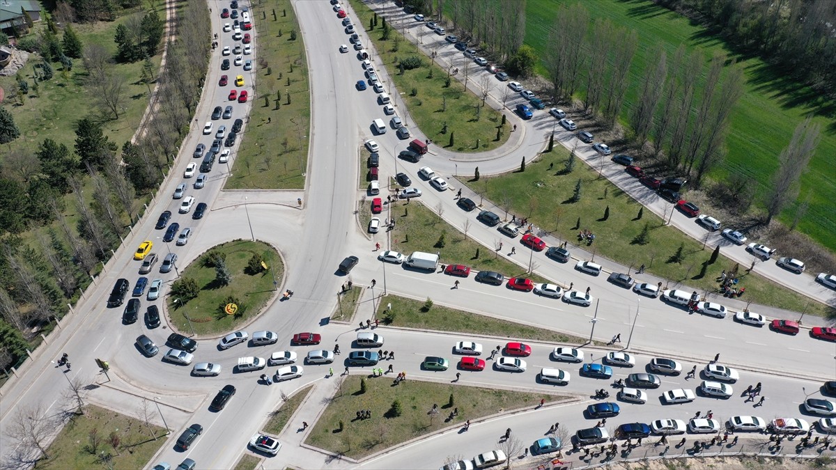 Türk futbolunun köklü kulüplerinden Eskişehirspor'un Bölgesel Amatör Lig 6. Grup'taki İrfan Aksoy...