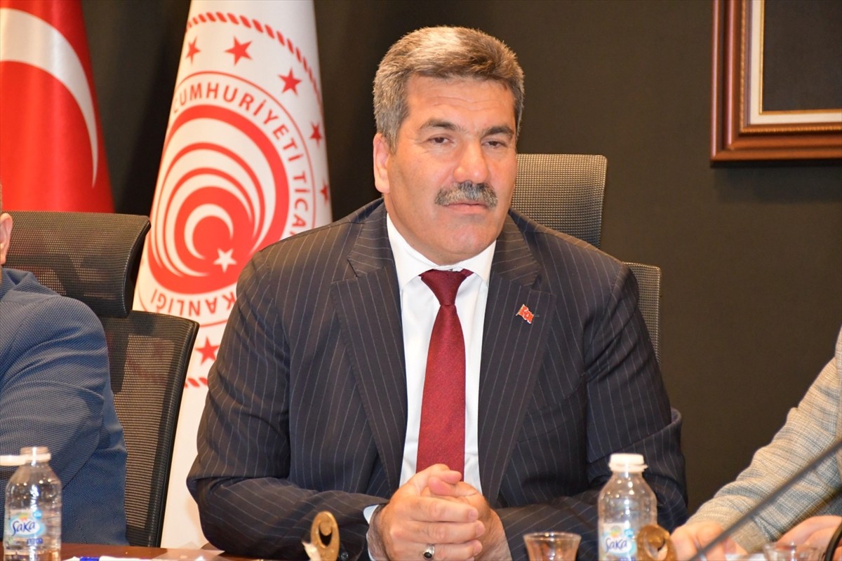 Türkiye'nin halı ihracatının yaklaşık yüzde 69'unu gerçekleştiren Güneydoğulu ihracatçılar, Orta...