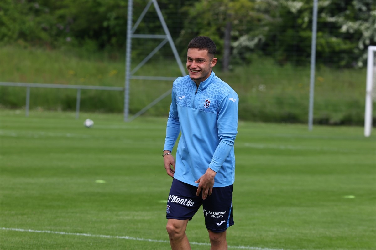 UEFA Gençlik Ligi finalinde yarın İspanya temsilcisi Barcelona ile karşılaşacak Trabzonspor 19 Yaş...