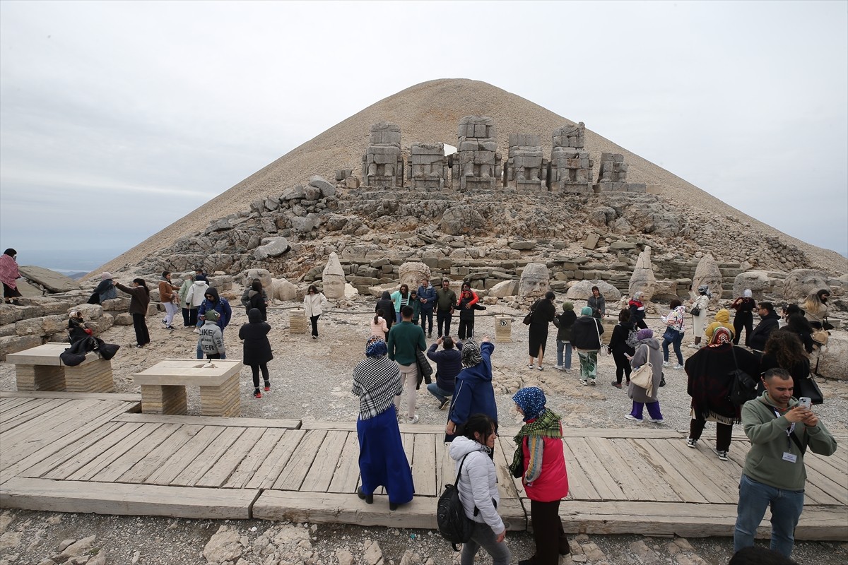 UNESCO Dünya Mirası Listesi'nde yer alan ve "Dünyada güneşin doğuşunun ve batışının en güzel...