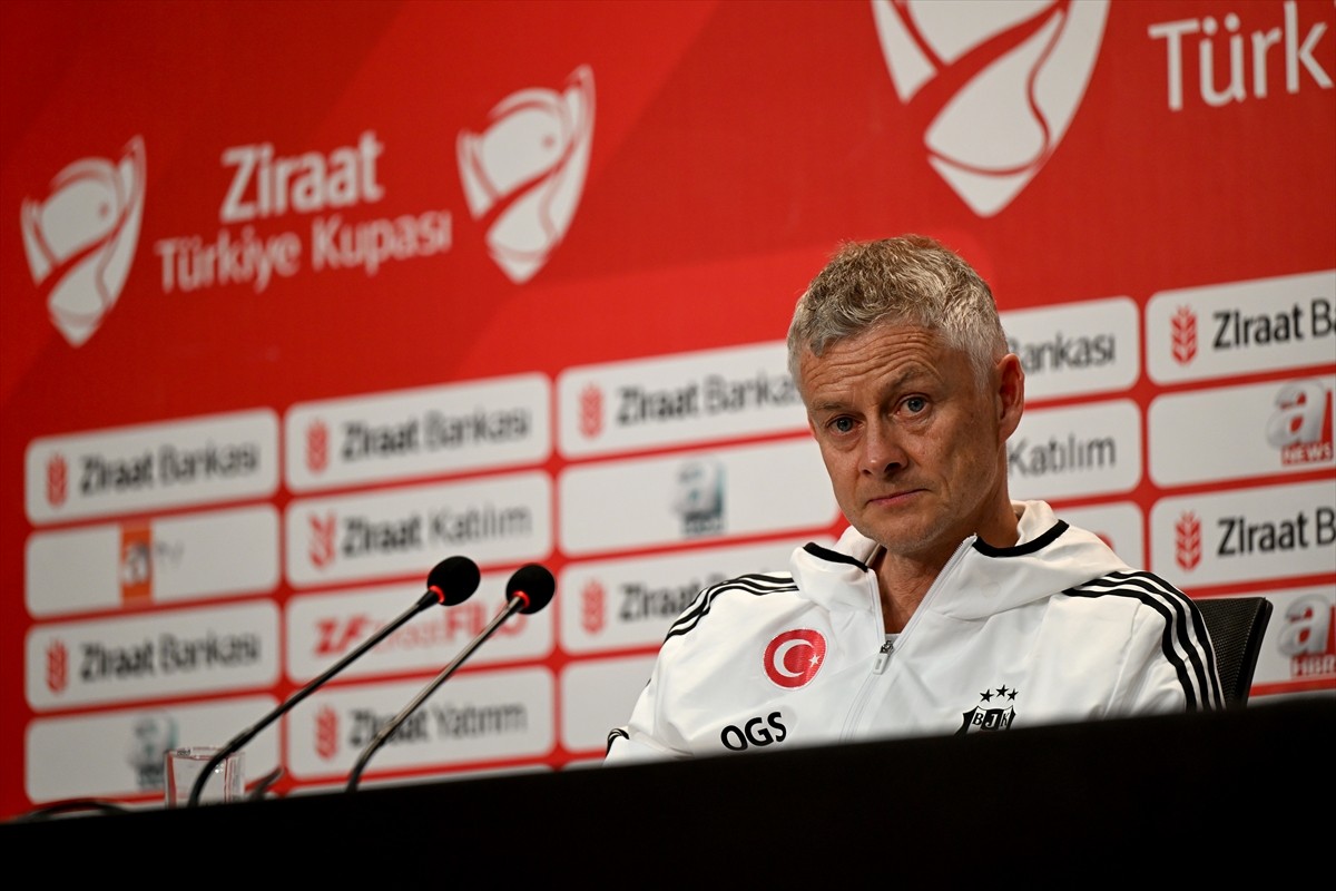 Ziraat Türkiye Kupası çeyrek finalinde Beşiktaş ile Göztepe takımları, Tüpraş Stadı'nda...