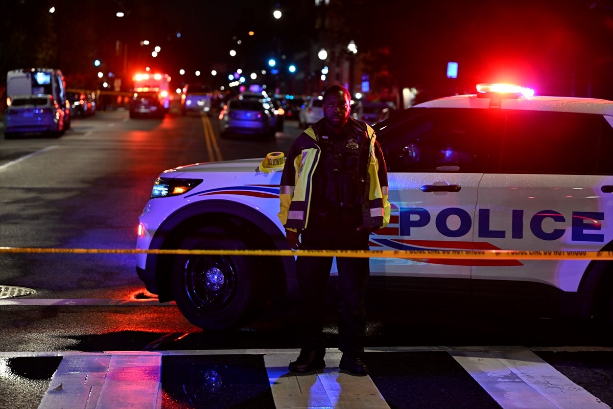 ABD'nin başkenti Washington'da düzenlenen silahlı saldırıda İsrail'in Washington Büyükelçiliğinde...