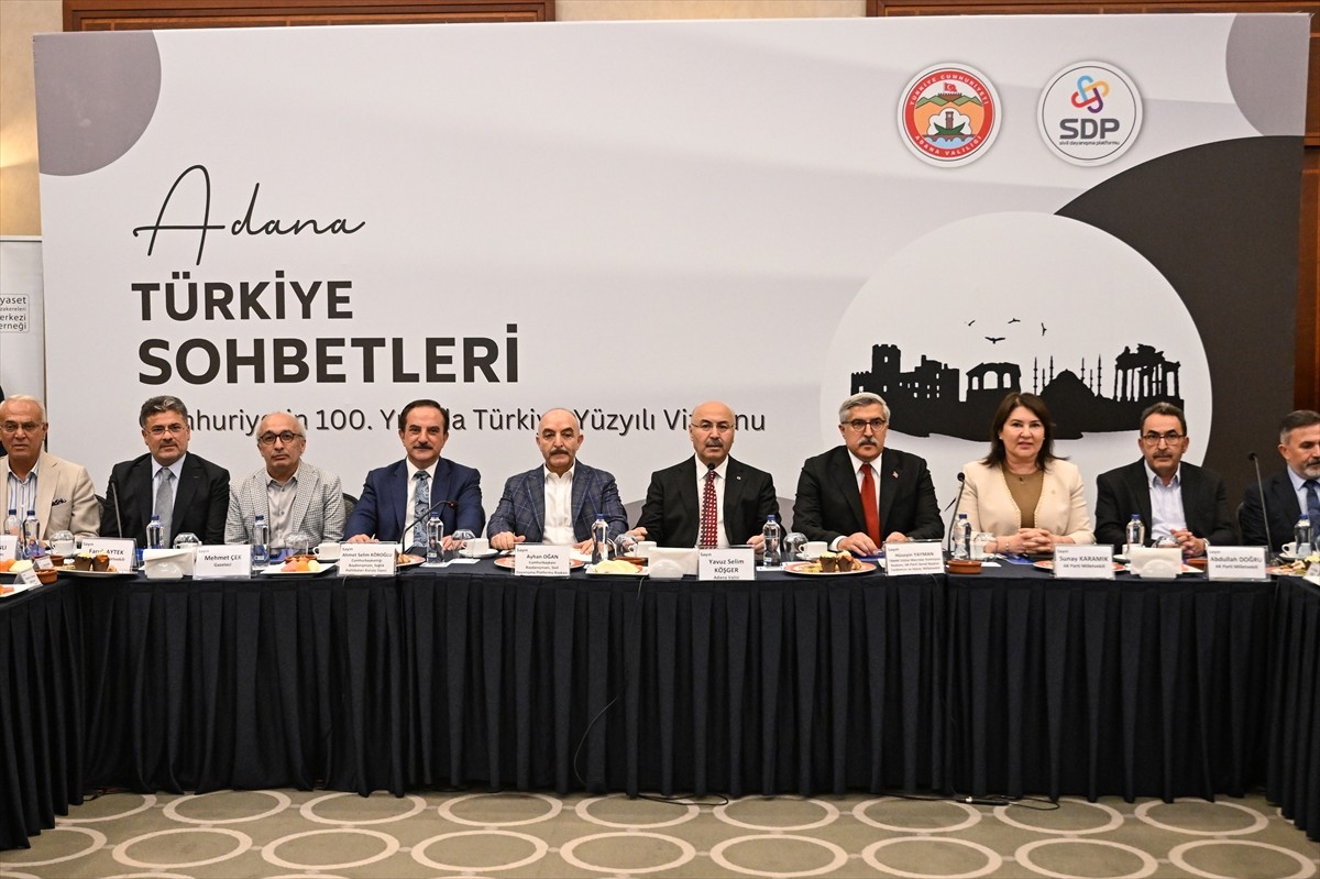 Adana'da, "Cumhuriyet'in 100. yılında Türkiye Yüzyılı" vizyonu kapsamında "Türkiye Sohbetleri"...