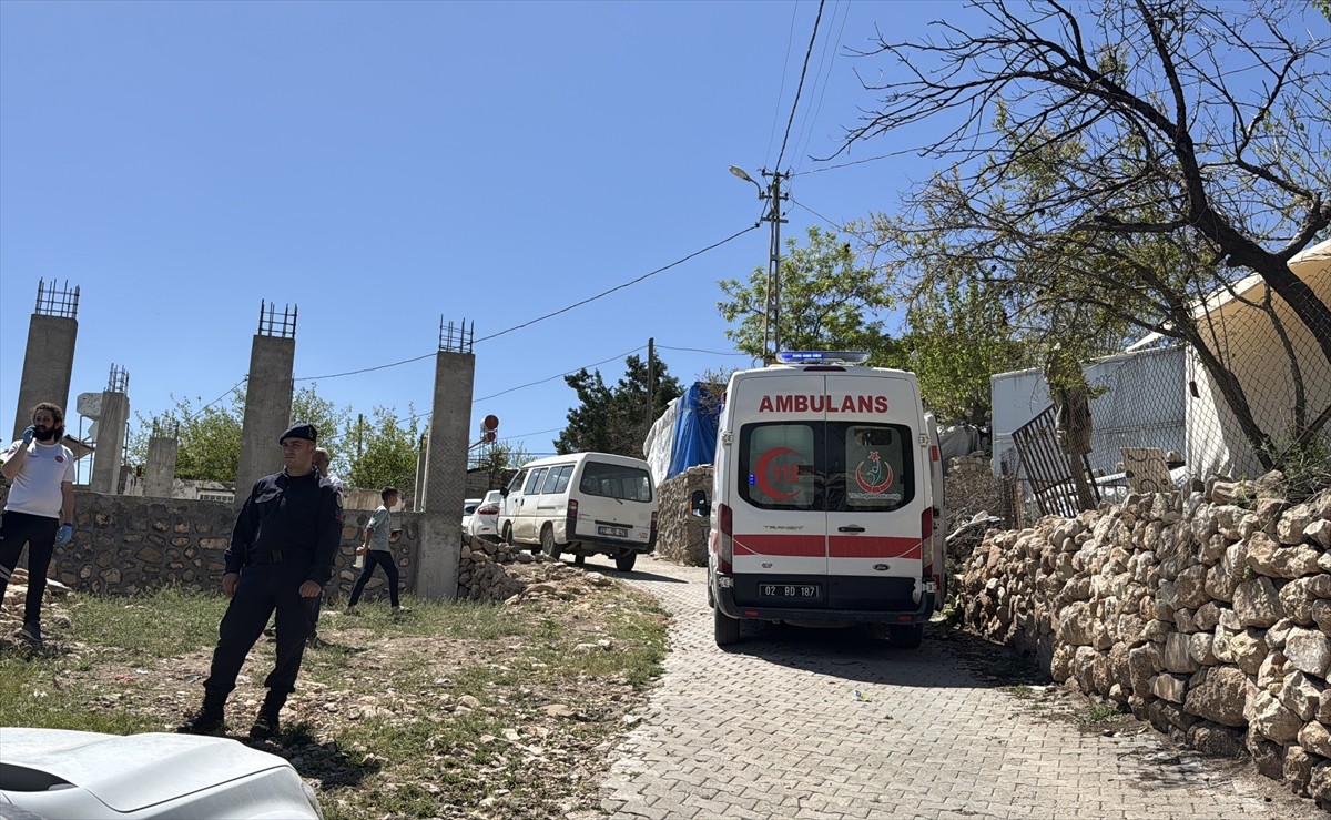 Adıyaman'da iki grup arasında çıkan kavgada 5 kişi yaralandı, 20 şüpheli gözaltına alındı. Olay...