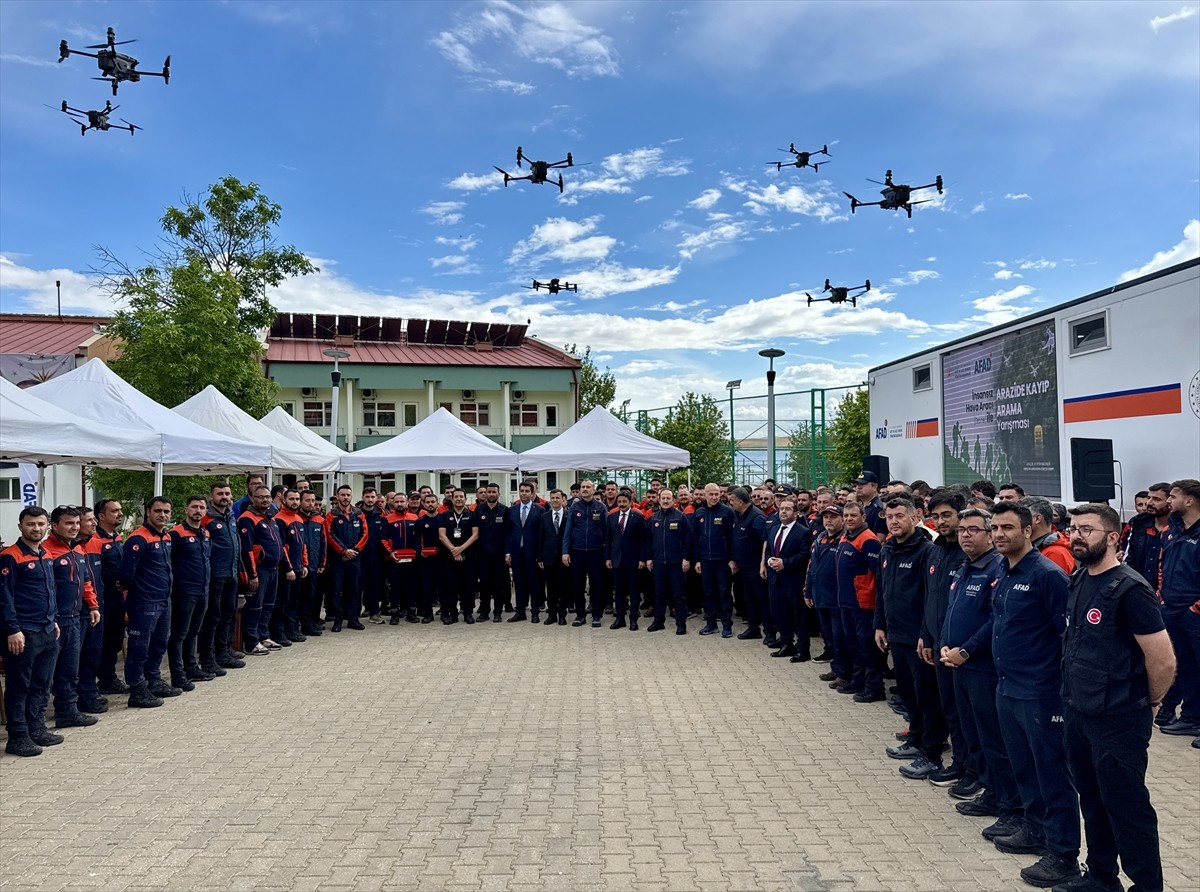 Afet ve Acil Durum Yönetimi Başkanlığı (AFAD) tarafından Kırşehir'de personele yönelik düzenlenen...