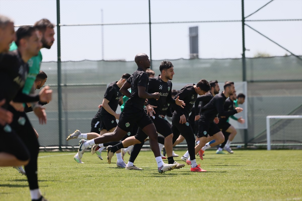 Alagöz Holding Iğdır FK, Trendyol 1. Lig'in 38. ve son haftasında yarın deplasmanda Solwie Energy...