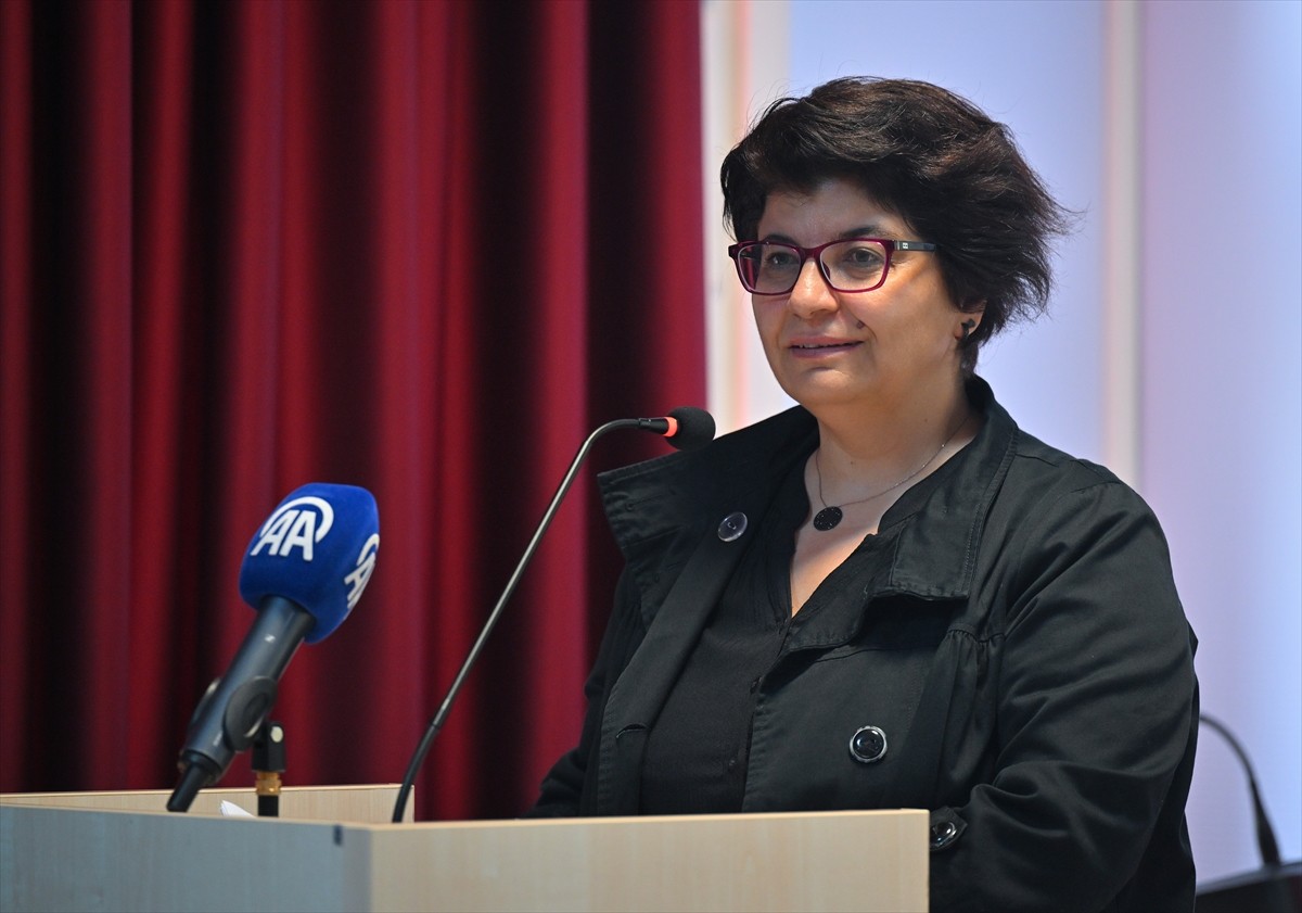 Ankara Üniversitesi (AÜ) Dil ve Tarih-Coğrafya Fakültesinde (DTCF) "İngiltere ve Ermeni Propaganda...