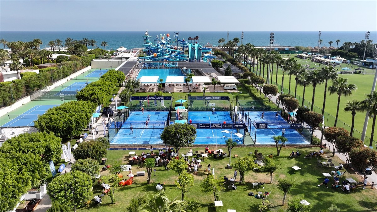 Antalya'da, "FIP Bronze Cupra Antalya 2025" turnuvası gerçekleştirildi. Uluslararası Padel...