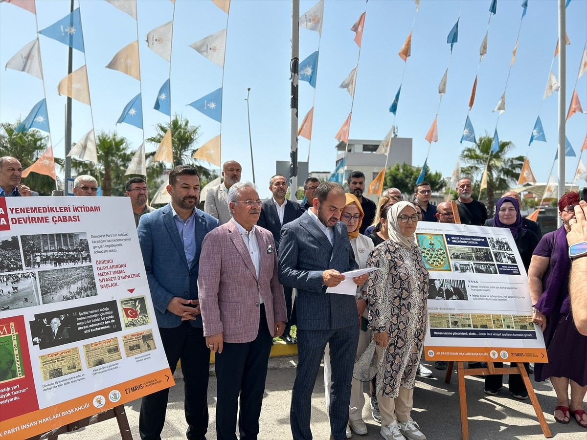 Antalya AK Parti İl Teşkilatı, 27 Mayıs 1960 darbesinin yıl dönümü dolayısıyla basın açıklaması...