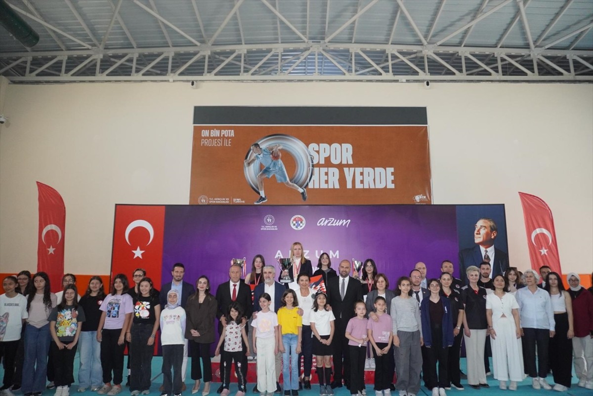 Arzum Türkiye Kadınlar Satranç Şampiyonası'nda, 2025 yılının şampiyonu Uluslararası Usta (IM)...