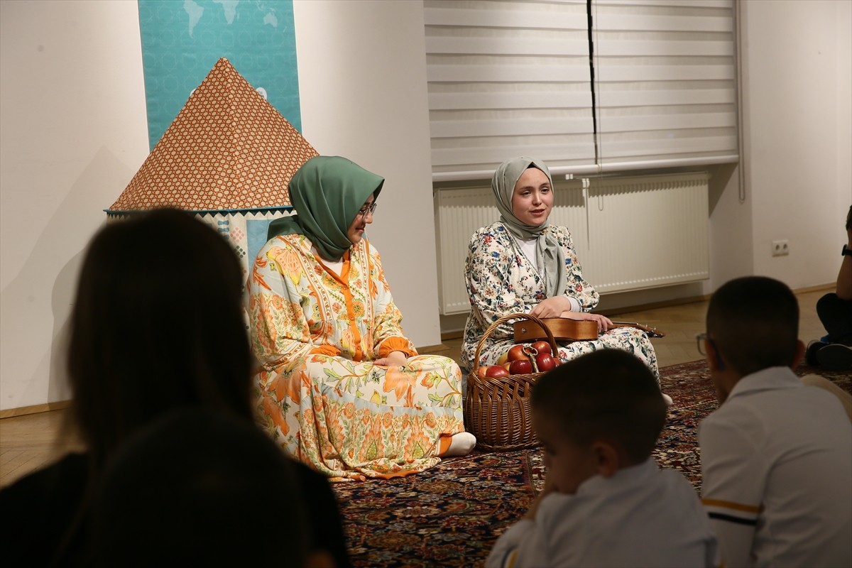  Avusturya'da, Viyana Yunus Emre Enstitüsü (YEE) tarafından 4-15 yaş aralığındaki çocuklara...