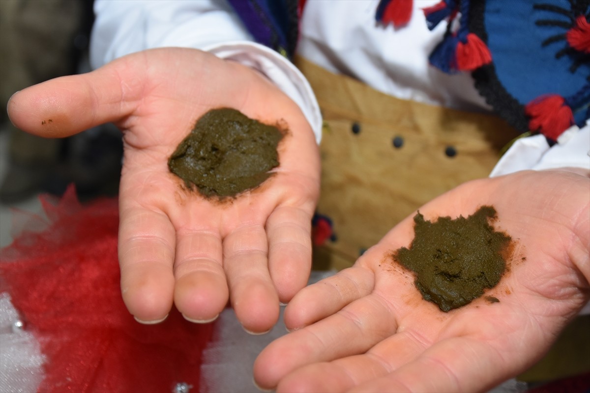 Aydın'ın İncirliova ilçesinde asker olmanın heyecan ve gururunu yaşamak isteyen engelliler için...