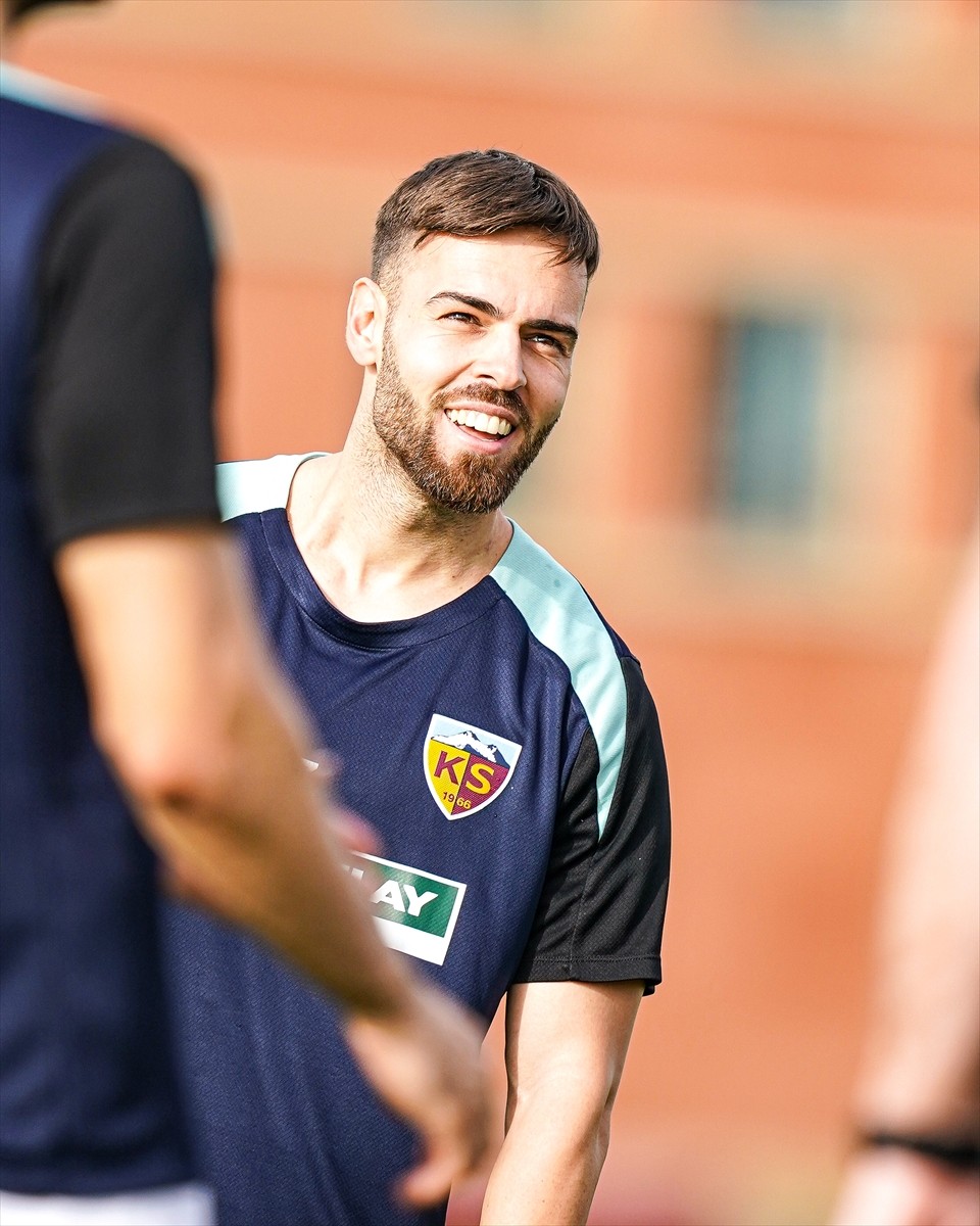 Bellona Kayserispor, Trendyol Süper Lig'in 36. haftasında deplasmanda Galatasaray ile oynayacağı...