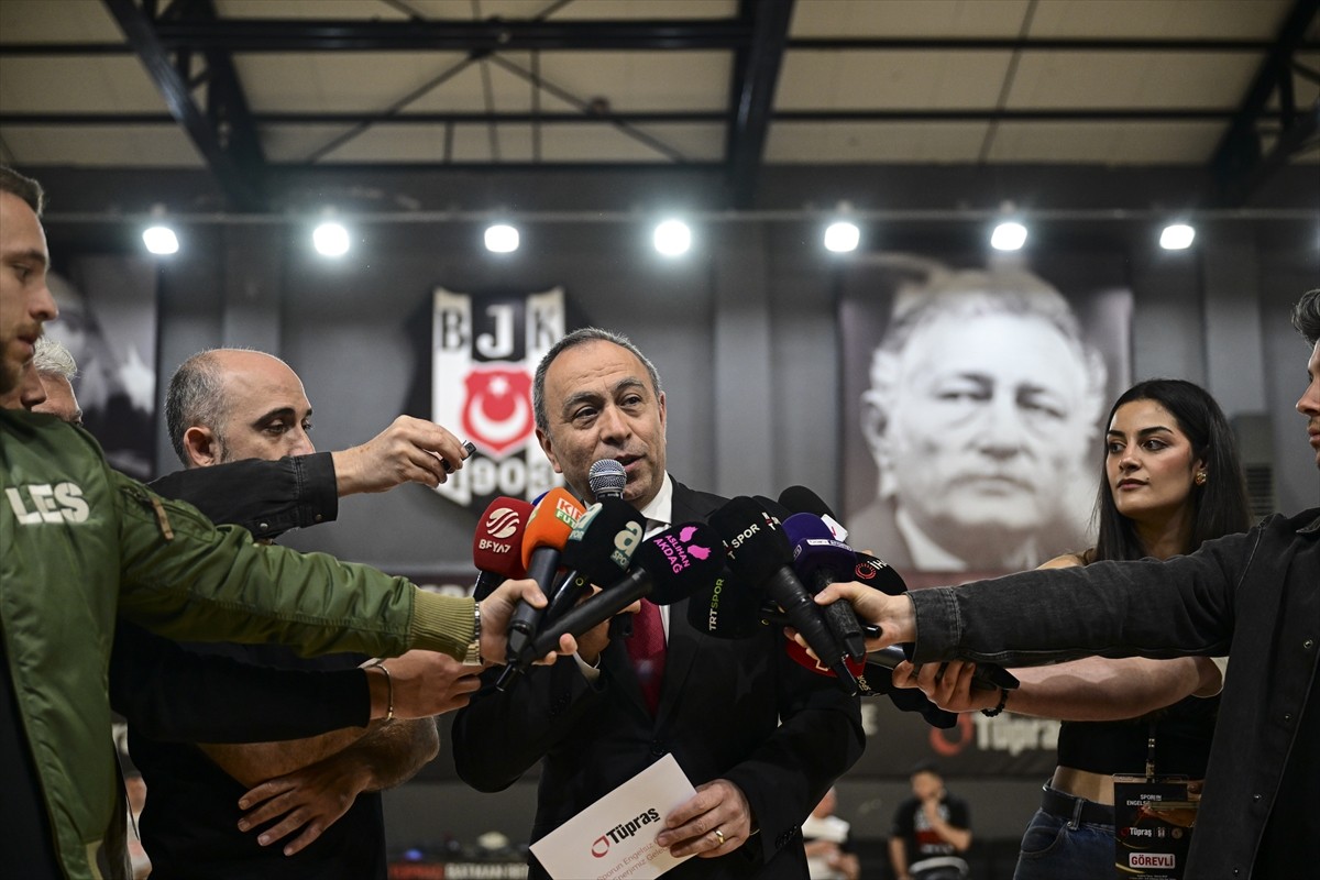 Beşiktaş Tüpraş ve Batman Tekerlekli Sandalye Basketbol takımları, Engelliler Haftası dolayısıyla...