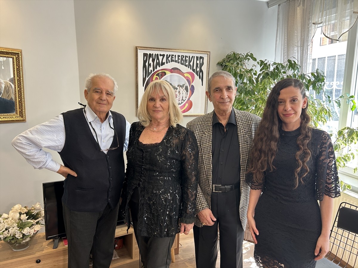 Beyaz Kelebekler müzik grubu üyeleri, 1970 yılında konsere giderken meydana gelen ve 3 kişinin...