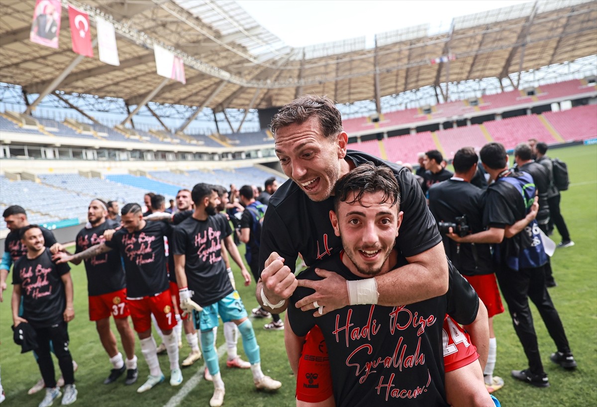 Bölgesel Amatör Lig 6. Grup'ta normal sezonun son haftasında Mersin'de karşılaştığı Mezitli 33...