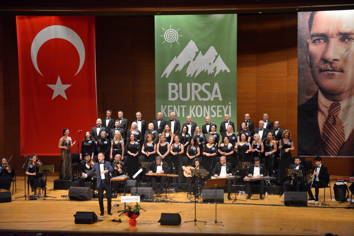 Bursa Kent Konseyi Türk Sanat Müziği Çalışma Grubu tarafından organize edilen "Bir Sevdadır...