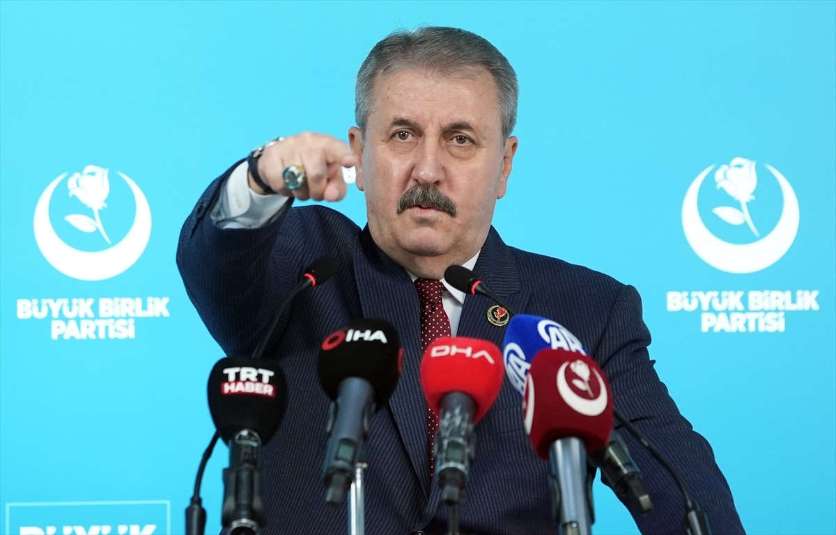 Büyük Birlik Partisi (BBP) Genel Başkanı Mustafa Destici, partisinin genel merkezinde basın...