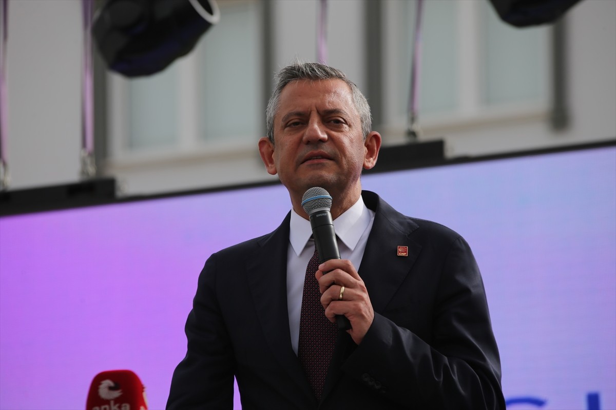 CHP Genel Başkanı Özgür Özel, Didim Belediyesinin Cumhuriyet Mahallesi'ndeki Ayşenur Ezgi Eygi...