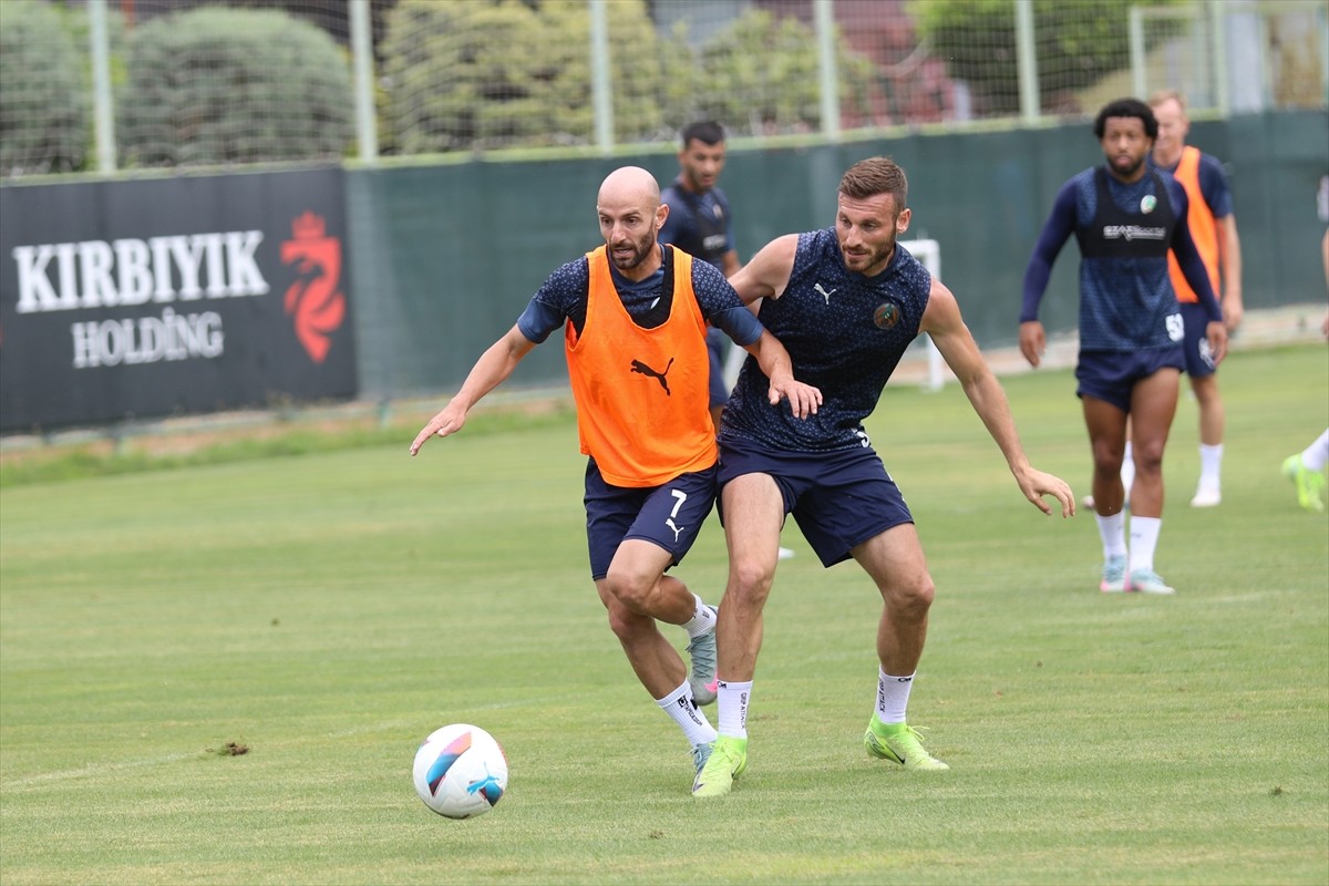 Corendon Alanyaspor, Trendyol Süper Lig'in 38. haftasında Net Global Sivasspor ile oynayacağı...
