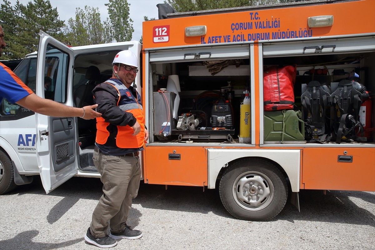 Çorum Belediyesi Engelli Eğitim ve Rehabilitasyon Merkezi'nde eğitim gören engelliler, AFAD'ın...