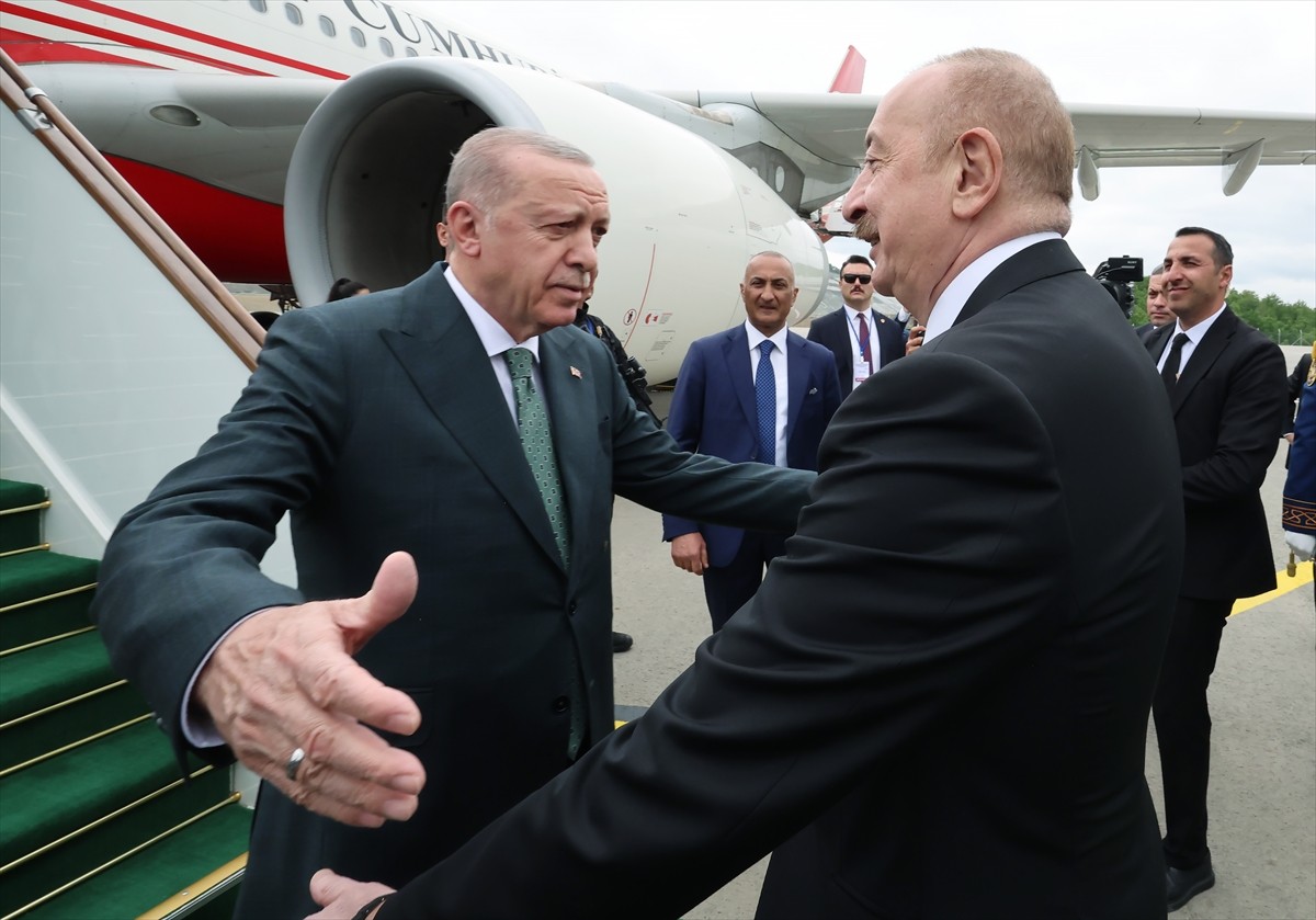 Cumhurbaşkanı Recep Tayyip Erdoğan, Azerbaycan Bağımsızlık Günü münasebetiyle bulunduğu...