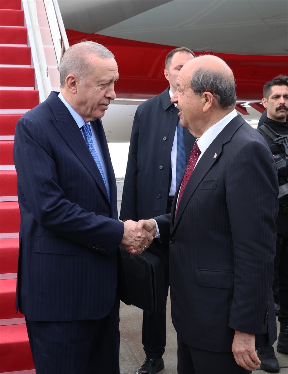 Cumhurbaşkanı Recep Tayyip Erdoğan, Kuzey Kıbrıs Türk Cumhuriyeti'ne (KKTC) geldi. Erdoğan, Ercan...