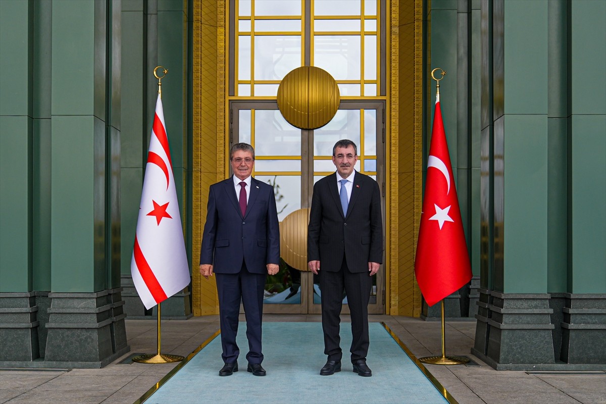Cumhurbaşkanı Yardımcısı Cevdet Yılmaz, Cumhurbaşkanlığı Külliyesi'nde, Kuzey Kıbrıs Türk...