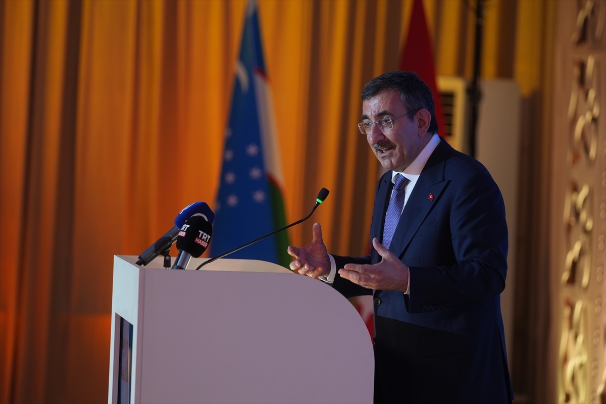 Cumhurbaşkanı Yardımcısı Cevdet Yılmaz, Özbekistan ziyareti kapsamında, Taşkent Teknopark'ta...