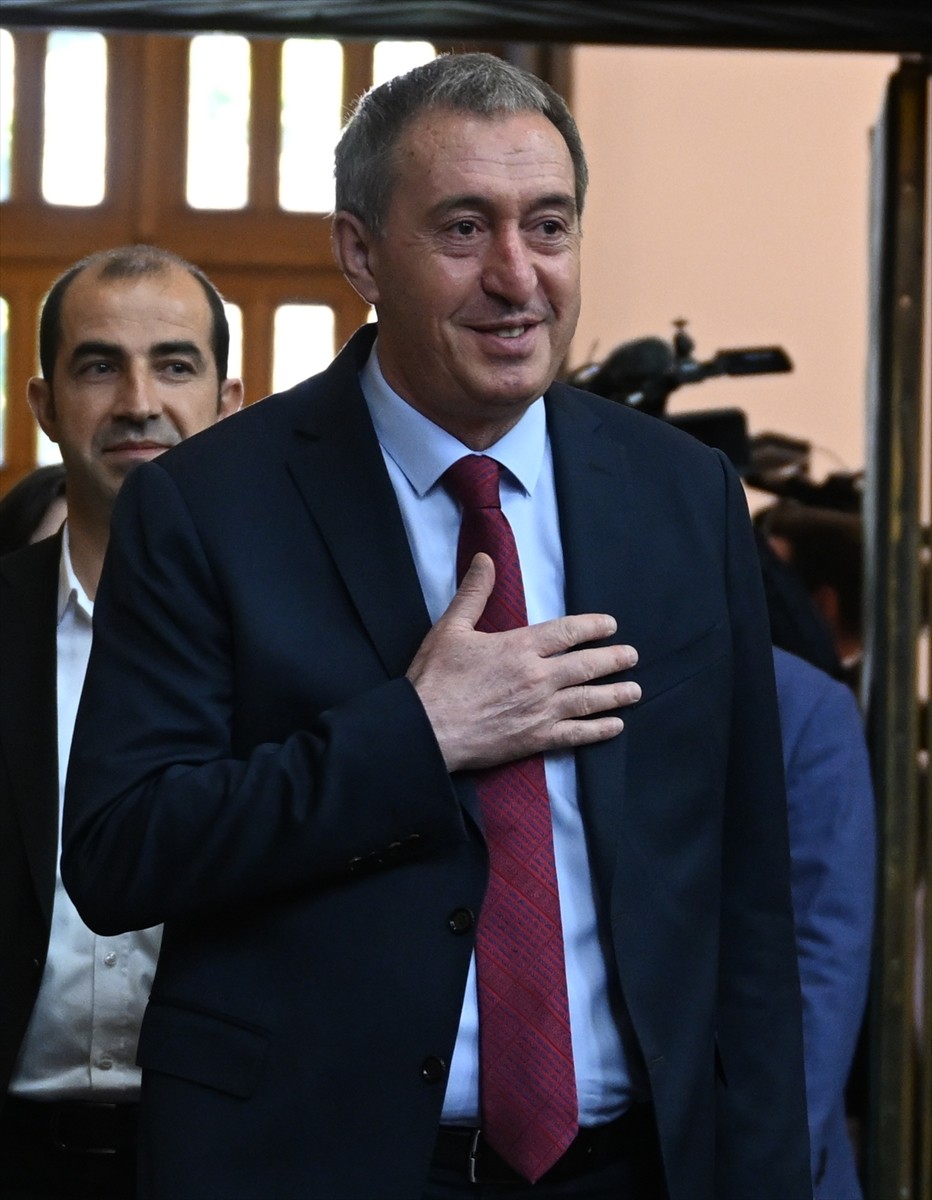 DEM Parti Eş Genel Başkanı Tuncer Bakırhan (sağda), partisinin TBMM Grup Toplantısı'na katıldı....