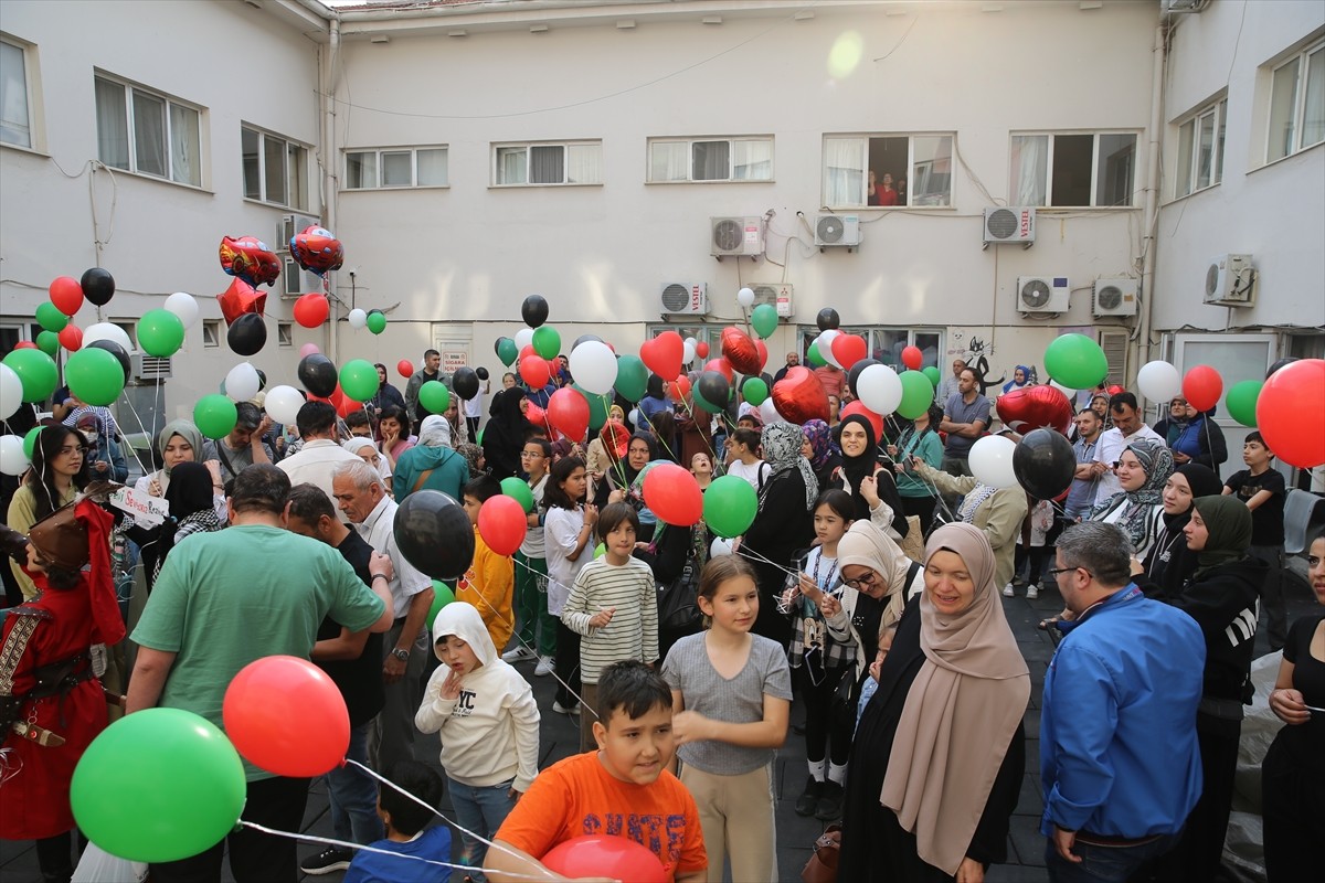 Denizli'de, ender görülen genetik bir hastalıkla mücadele eden 13 yaşındaki Raziye Birgül Sar'a...
