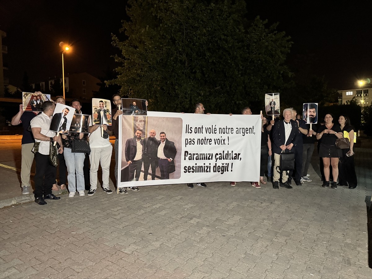 Denizli'de yüksek kazançlı yatırım vaadiyle dolandırıcılık yaptıkları iddiasıyla 2'si tutuklu 5...