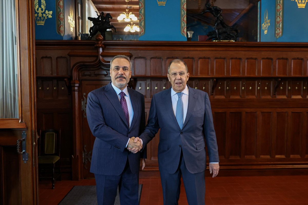Dışişleri Bakanı Hakan Fidan, Moskova’da Rusya Dışişleri Bakanı Sergey Lavrov ile bir araya...
