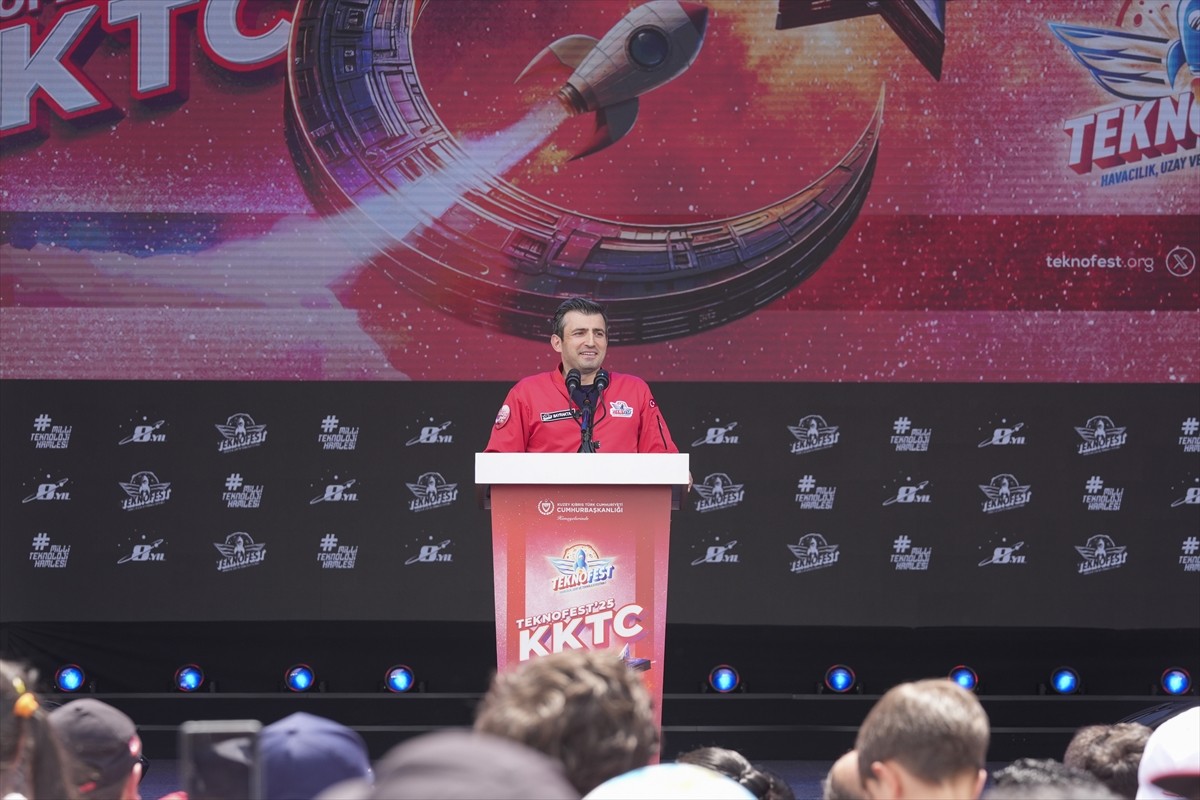 Dünyanın en büyük havacılık, uzay ve teknoloji festivali Havacılık, Uzay ve Teknoloji Festivali...