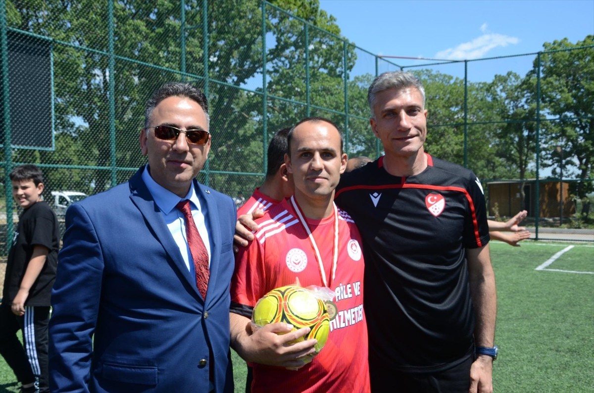 Edirne'de Engelliler Haftası dolayısıyla engelliler ile Edirnespor arasında dostluk maçı...