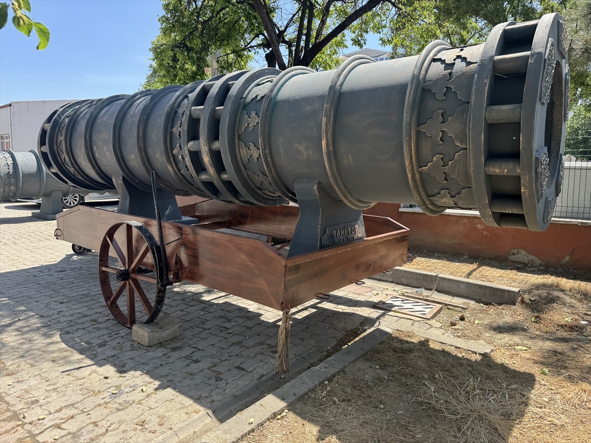 Edirne'de, İstanbul’un fethinin 572. yıl dönümü dolayısıyla düzenlenecek "İstanbul'un Fethi...