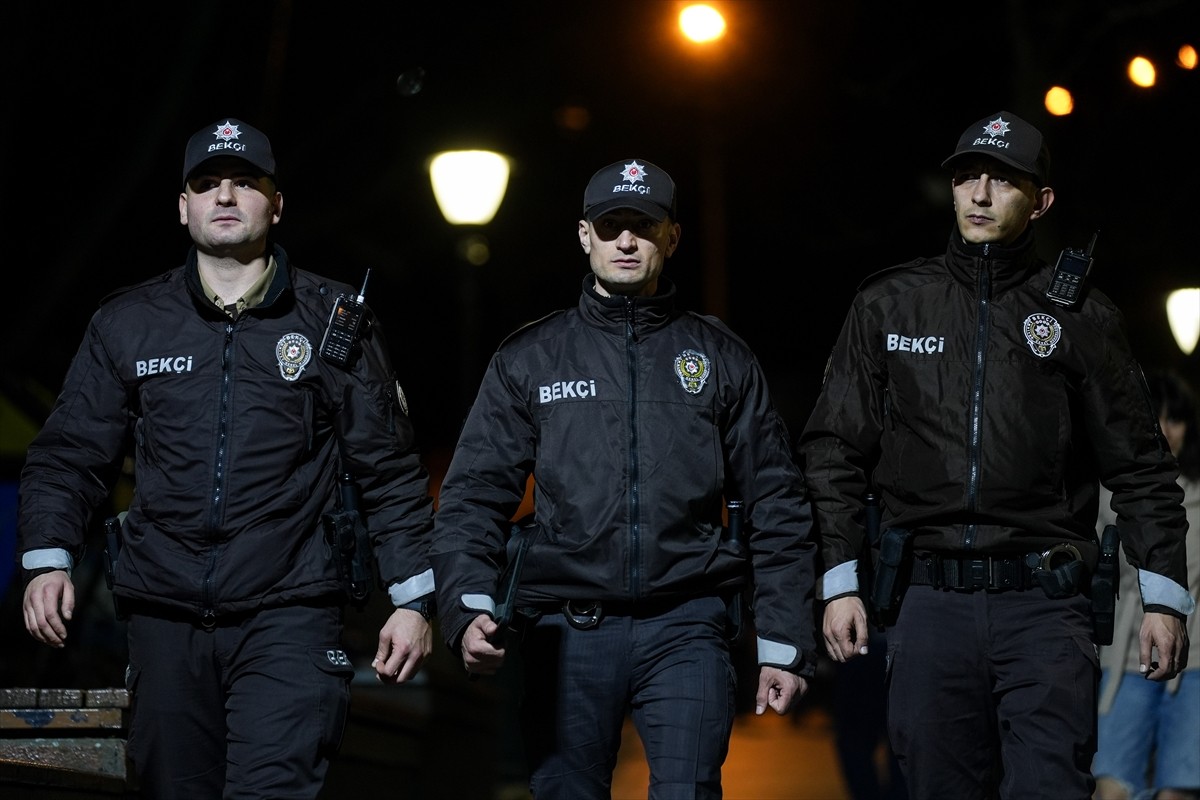 Emniyet Genel Müdürlüğü Asayiş Daire Başkanlığı çatısı altında "Türkiye'nin Huzuru" sloganıyla...