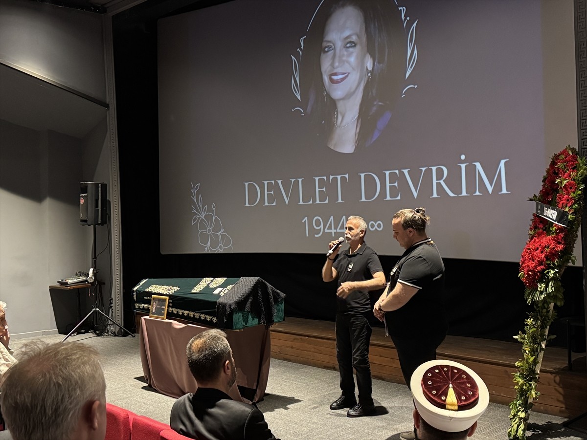 Film Sanayi ve Tüm Sanatçılar Güçlendirme Vakfı (Film-San) Başkan Yardımcısı usta oyuncu Devlet...