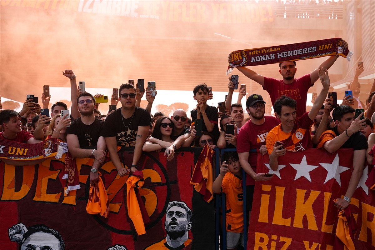 Galatasaray Futbol Takımı, Trendyol Süper Lig'in 37. haftasında Göztepe ile yapacağı maç için...