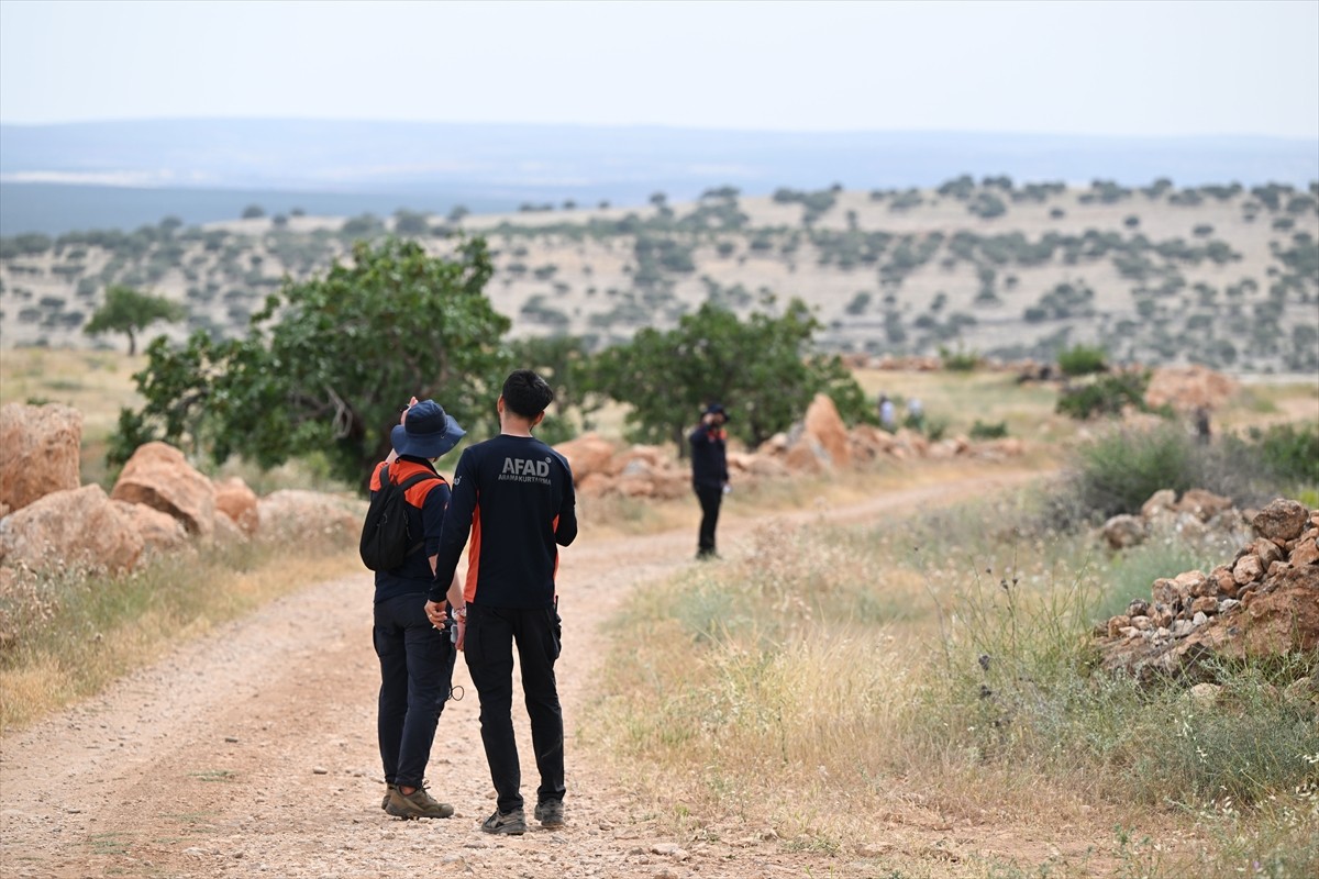 Gaziantep'in Araban ilçesinde kaybolan 10 yaşındaki otizmli çocuğu bulmak için başlatılan arama...