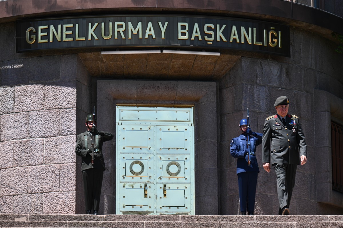 Genelkurmay Başkanı Orgeneral Metin Gürak, NATO Yüksek Müttefik Dönüşüm Komutanı Oramiral Pierre...