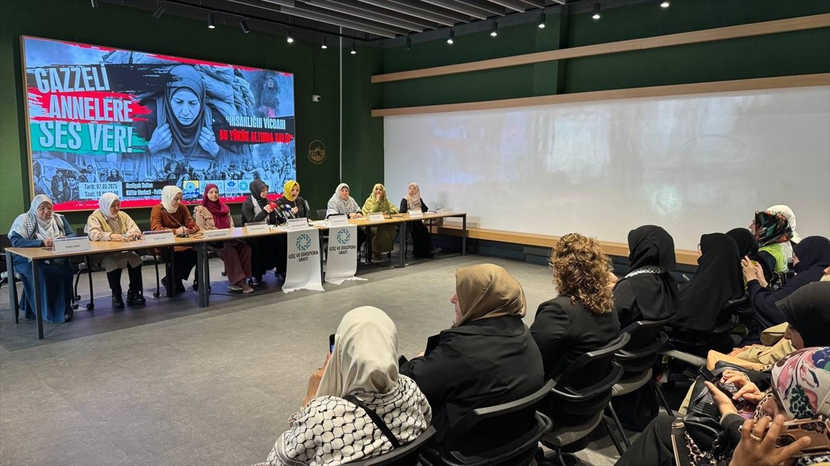 Göç ve Diaspora Vakfı öncülüğünde bir araya gelen STK'ler, Anneler Günü kapsamında Gazze'de...