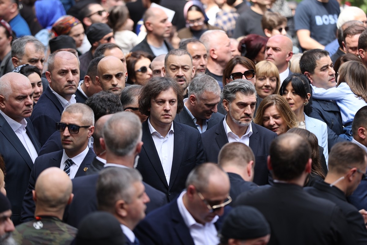 Gürcistan'ın başkenti Tiflis'te, "Aile Kutsallığı ve Ebeveynlere Saygı Günü" kapsamında binlerce...